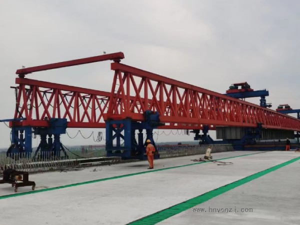 如何確定購買50噸以上架橋機的預(yù)算和資金安排？